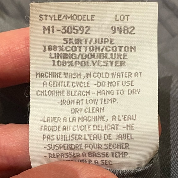 Grey a-line lightly crimped skirt. - Picture 5 of 7